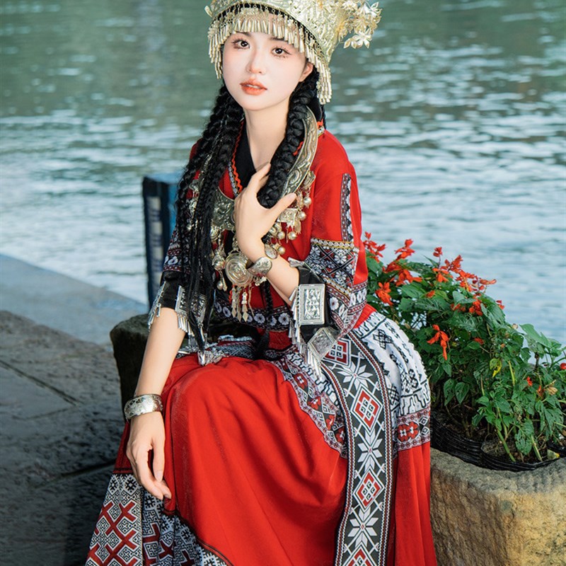 速发瑶彩贵州寨苗苗族服装云南侗族少数民族服饰枫族土家族舞