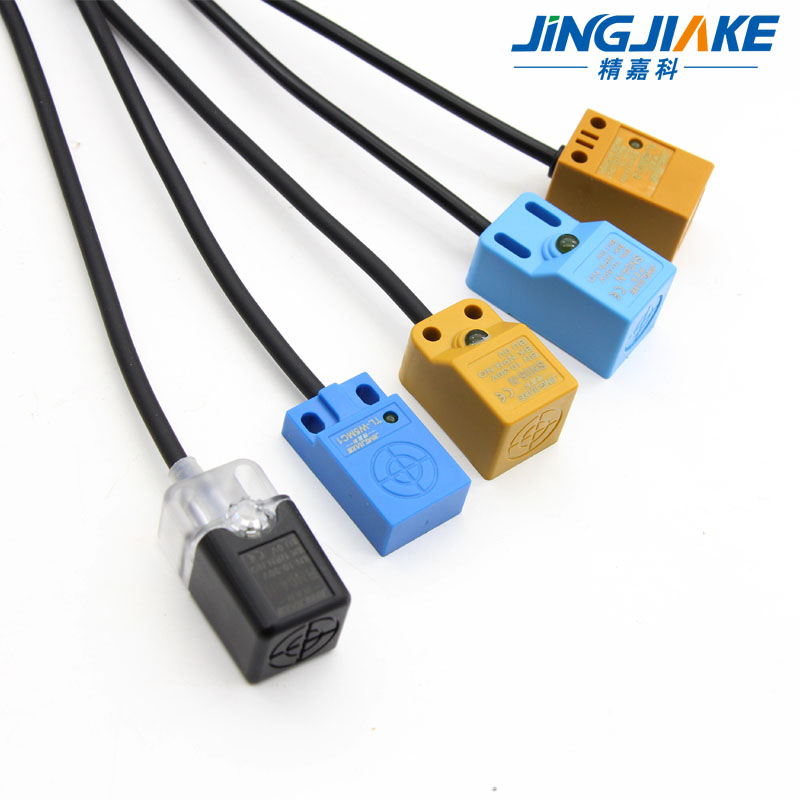 方形接近开关感应器SN04-N SN05-N TL-W5MC1 TL-Q5MC1三线NPN常开