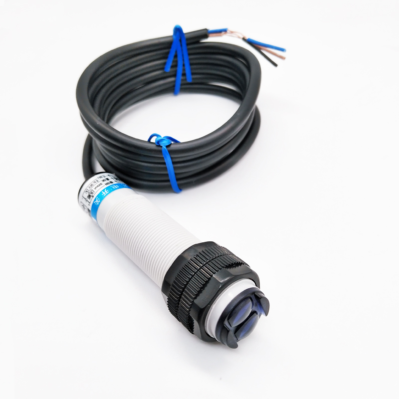 红外线感应光电开关E3F-DS10/30C4接近漫反射式传感器NPN常开三线
