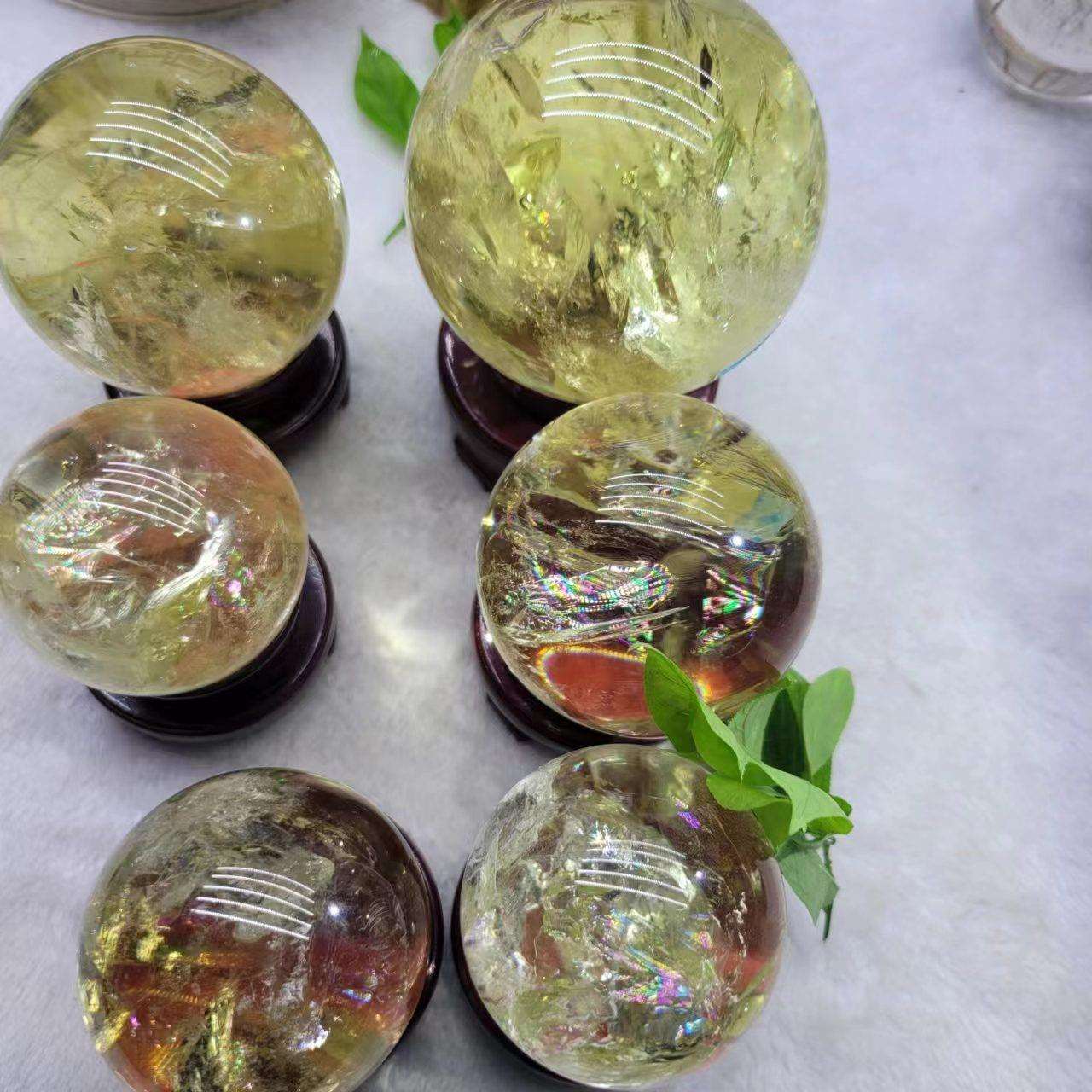 天然巴西黄水晶原石切割打磨抛光黄水晶球量大从优摆件厂家