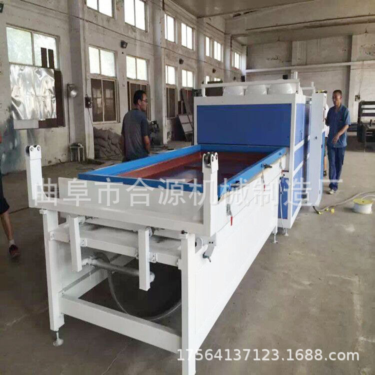 自动进出烤箱免漆门真空覆膜机触摸裁断pvc膜设计