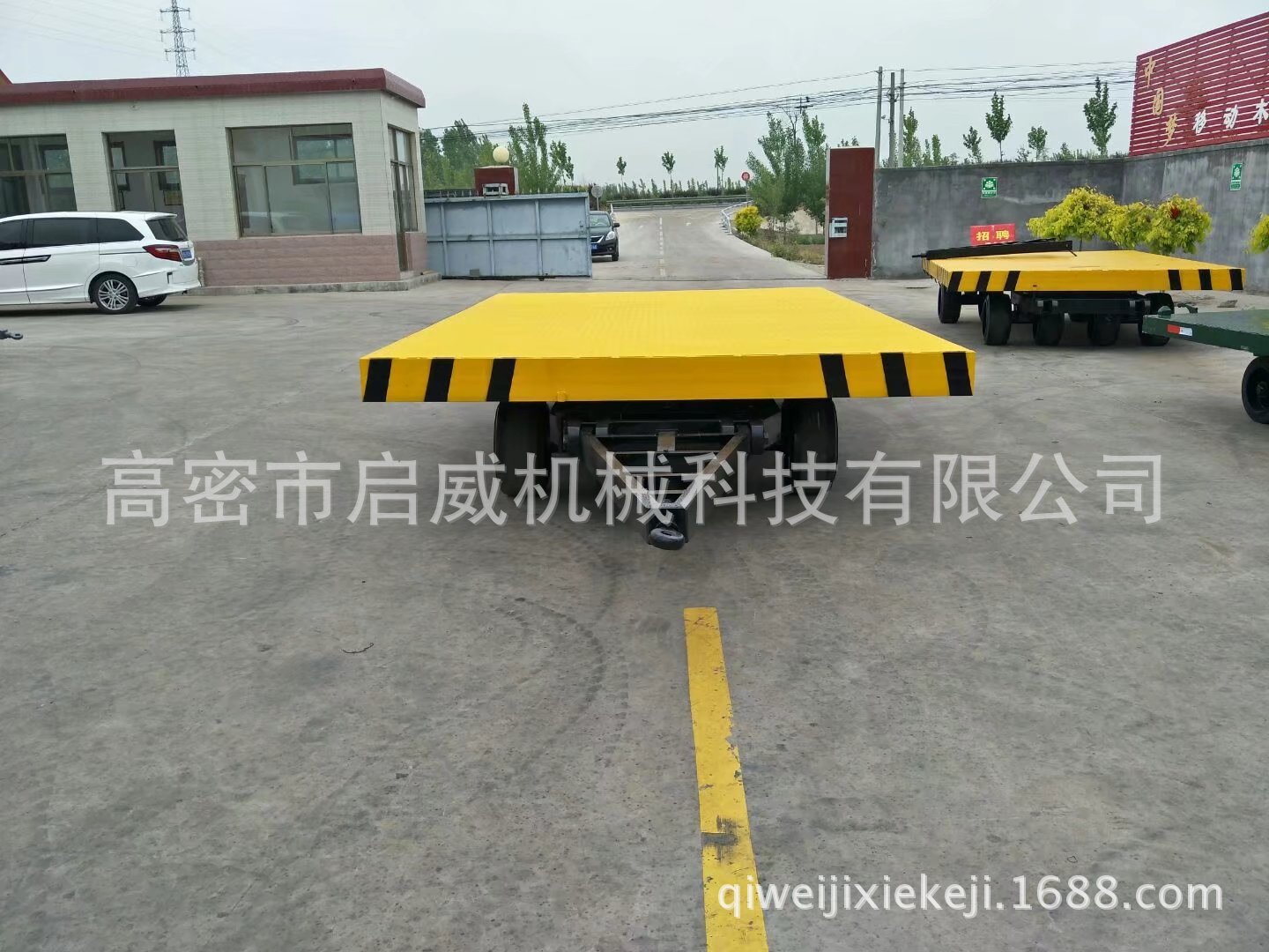 厂家   30吨重型平板拖车    牵引平板拖挂车厂家供应