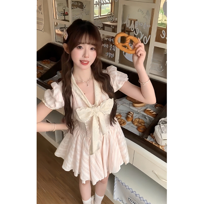 法式甜美泡泡袖粉色连衣