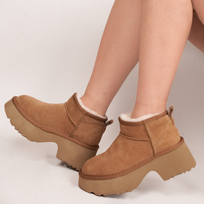 桑坡雪地靴羊皮毛一体