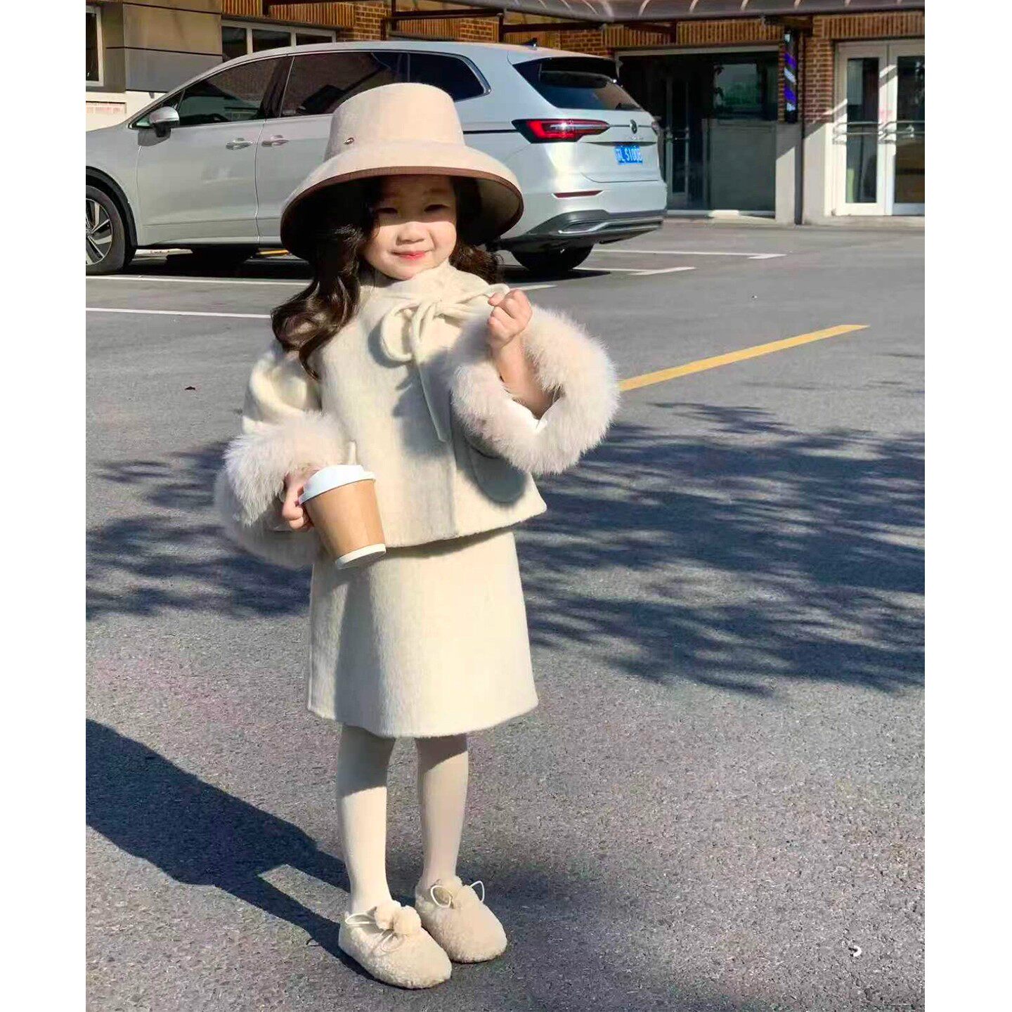 法国童装女童外套2025秋冬新款高级感洋气巨好看的米色小香风套装