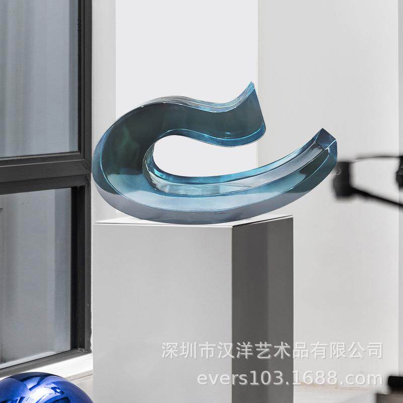 新款树脂简约样板房摆件电视柜透明装饰品创意抽象家居雕塑艺术品