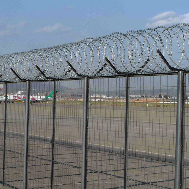 极速机场围栏网刀片刺绳围网边坡防护栏网防盗滚笼UY型柱防攀爬隔