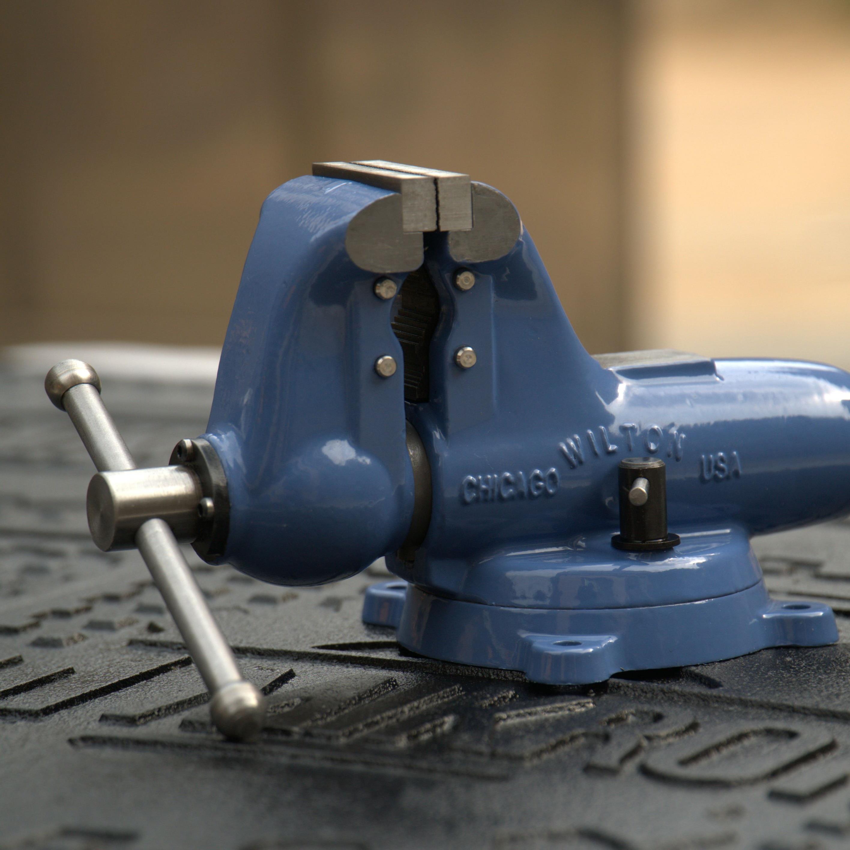 复刻工业级铸钢2寸台钳万向迷你小台虎桌钳金工珠宝工作台桌虎钳