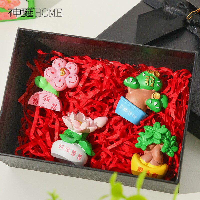 新品放青松发财植物办公桌面v小摆件女生工位好物电脑装饰情绪稳