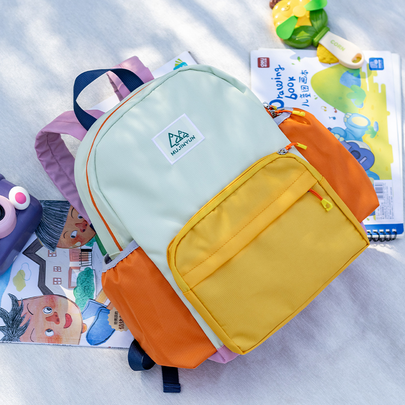 儿童户外春游背包女孩轻便外出旅行旅游双肩包小学生书包研学出游
