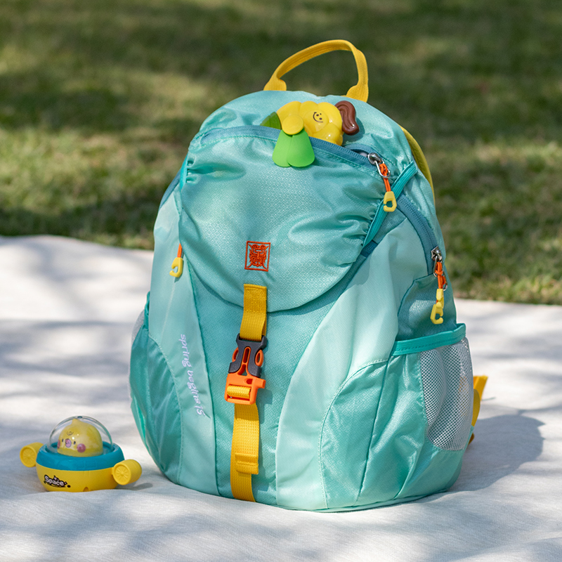 儿童超轻便双肩背包户外登山