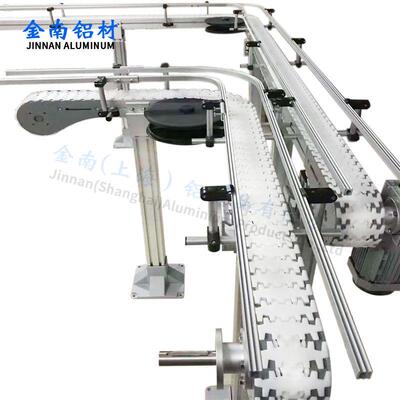 柔性传板链输送机白色齿形龙骨链VQM链90度转弯送机塑料条流水线