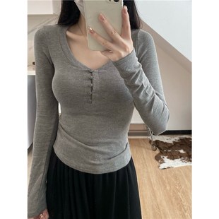 闭底内打t恤设计上衣 搭眼入显身材桃心领长袖 速发新品 基础款