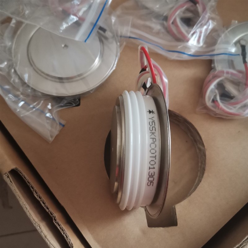 速发Y0KPC Y5KPC Y40KPC Y505PC Y5KKPC YP0K6C Y70KPC  全新