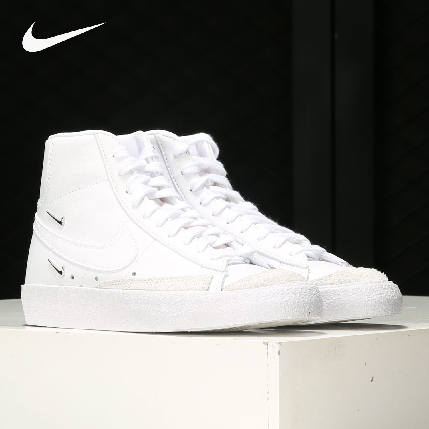 Nike/耐克正品当季新款女子舒适训练运动高帮休闲鞋 CZ4627-100