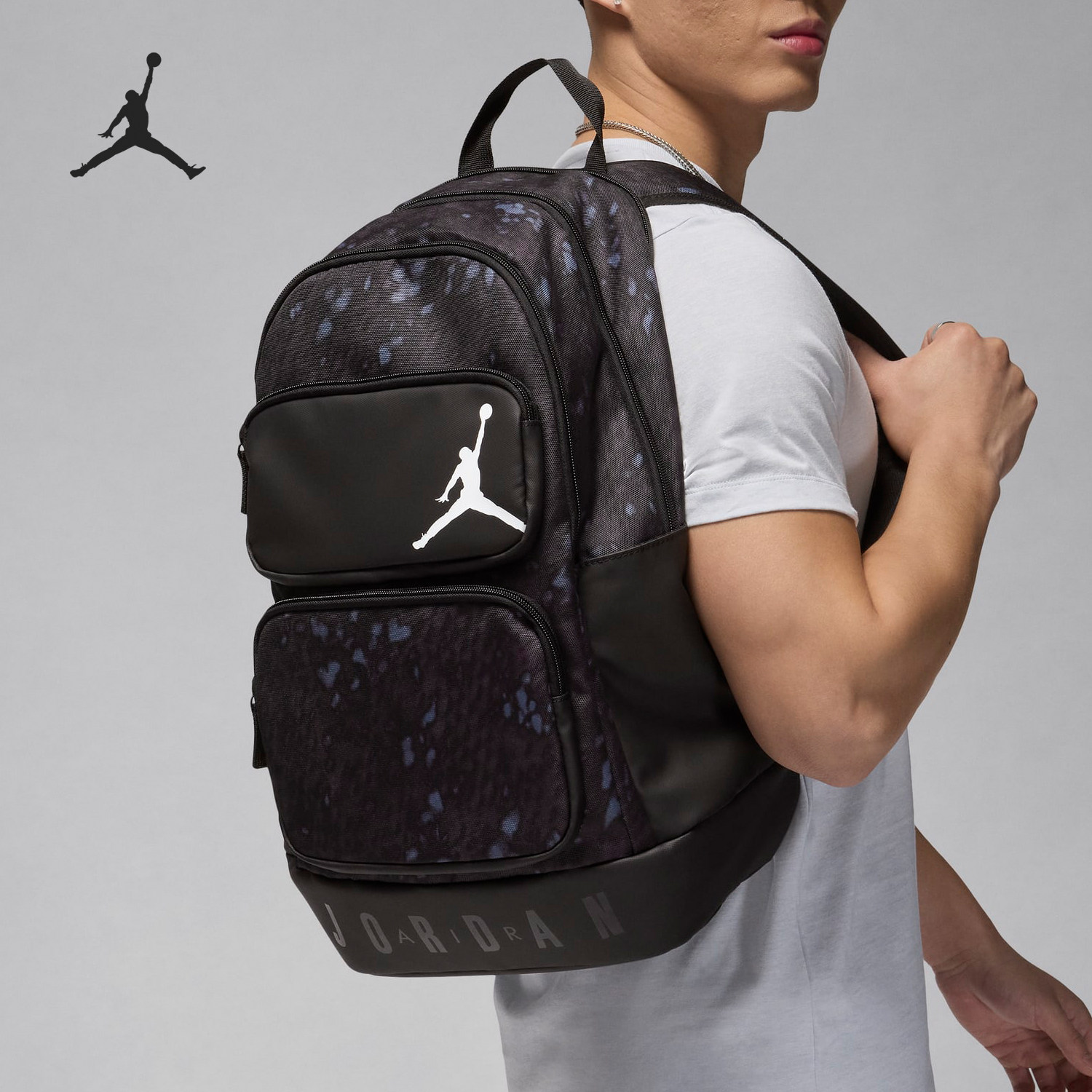 Nike/耐克正品JORDAN男女运动休闲电脑包双肩包HM6148-010