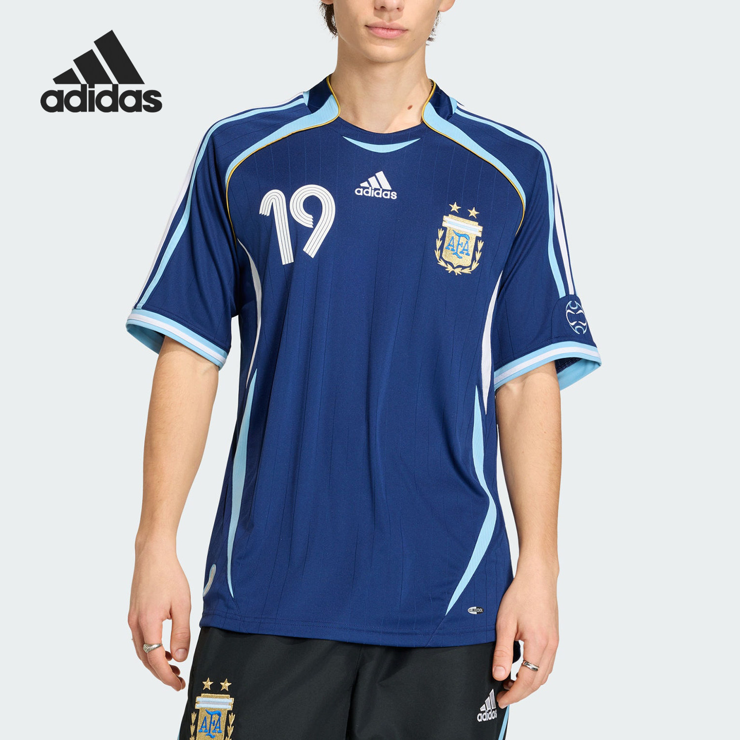 Adidas/阿迪达斯正品夏季男士透气复古足球球衣运动短袖T恤JN3709