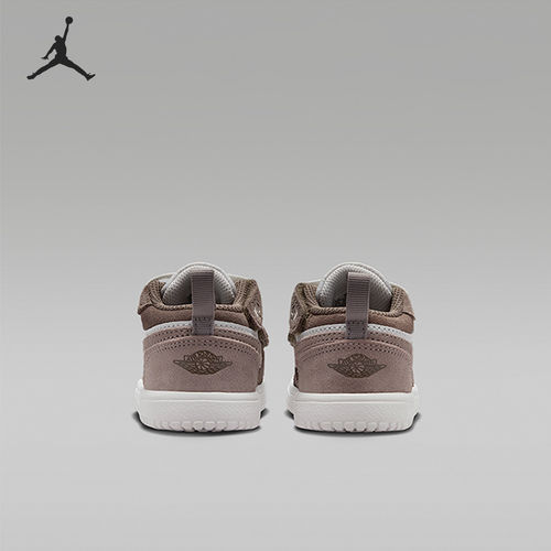 Nike/耐克正品Jordan 1婴童轻便透气复古休闲鞋DR9747-026