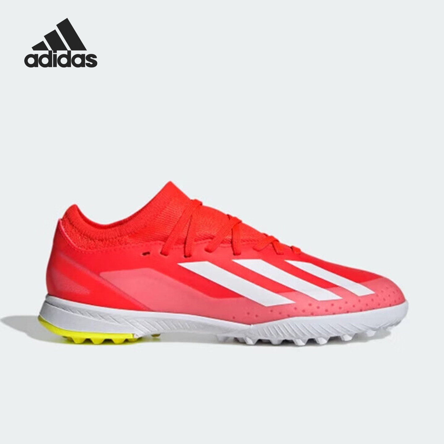 阿迪达斯大童耐磨训练足球鞋