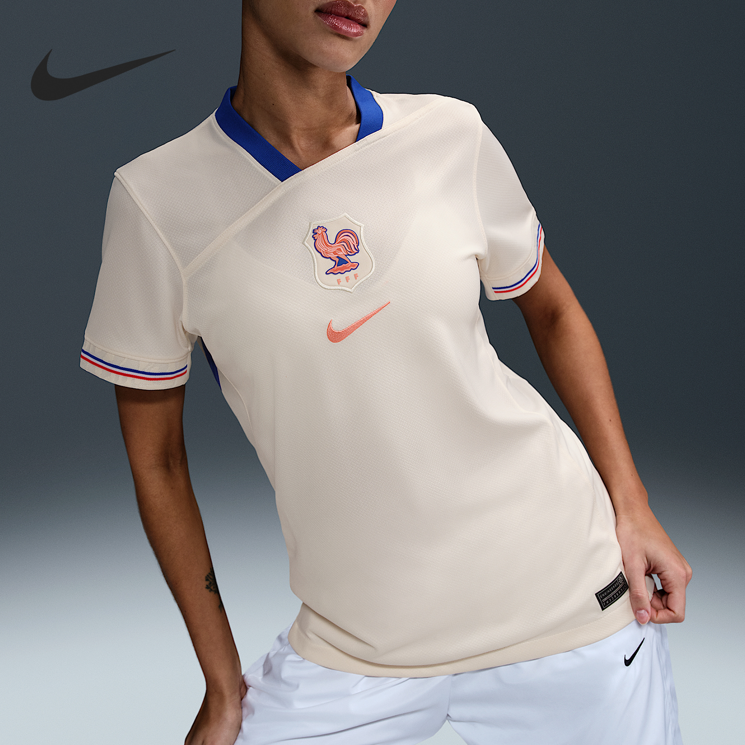 Nike/耐克官方正品Dri-FIT女士足球运动训练透气短袖FZ9129-110