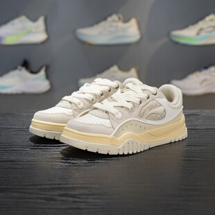 李宁正品2025新款女子舒适软弹时尚防滑日常休闲板鞋AGCV464-2