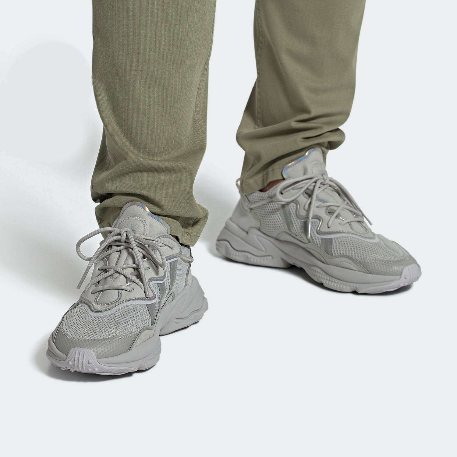 Adidas/阿迪达斯正品三叶草男女鞋OZWEEGO 系带运动休闲鞋FV9656