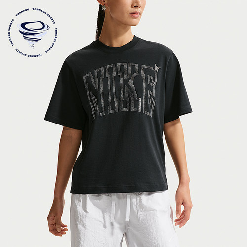 Nike/耐克正品Sportswear女士宽松运动休闲经典短袖T恤IR7839-010