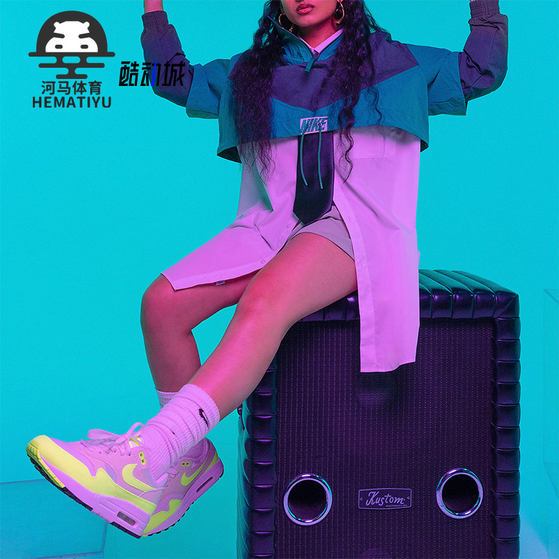 耐克女士回弹防滑运动鞋