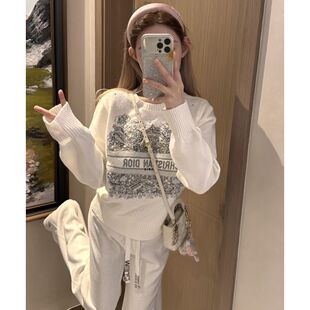 重工刺绣字母圆领长袖针织衫女白色百搭显瘦毛衣