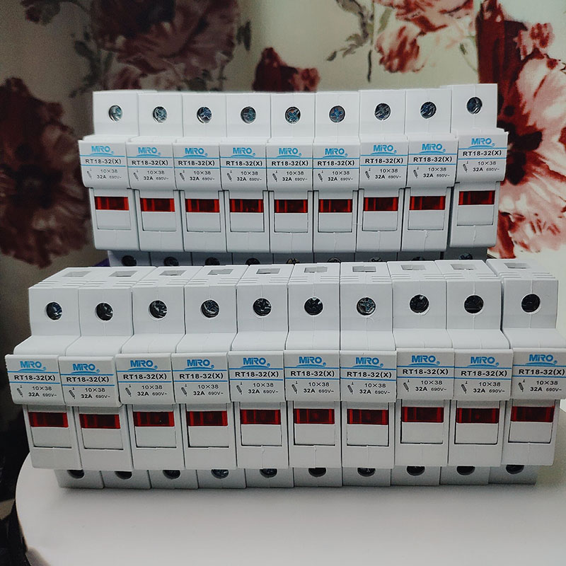 茗熔RT18-32X 熔断器底座保险丝座带LED灯 E配10*38 R015  RT14-2