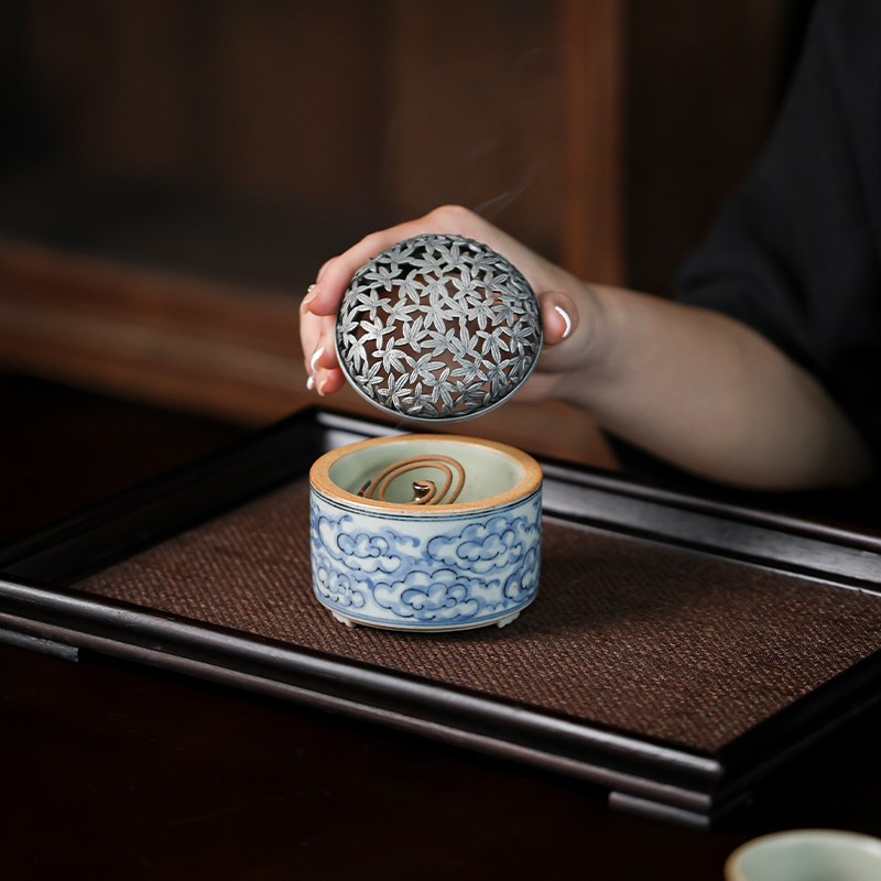 热销【青花祥云炉】朴云堂手工盘香炉沉香熏艾草陶瓷W焚香盒桌面