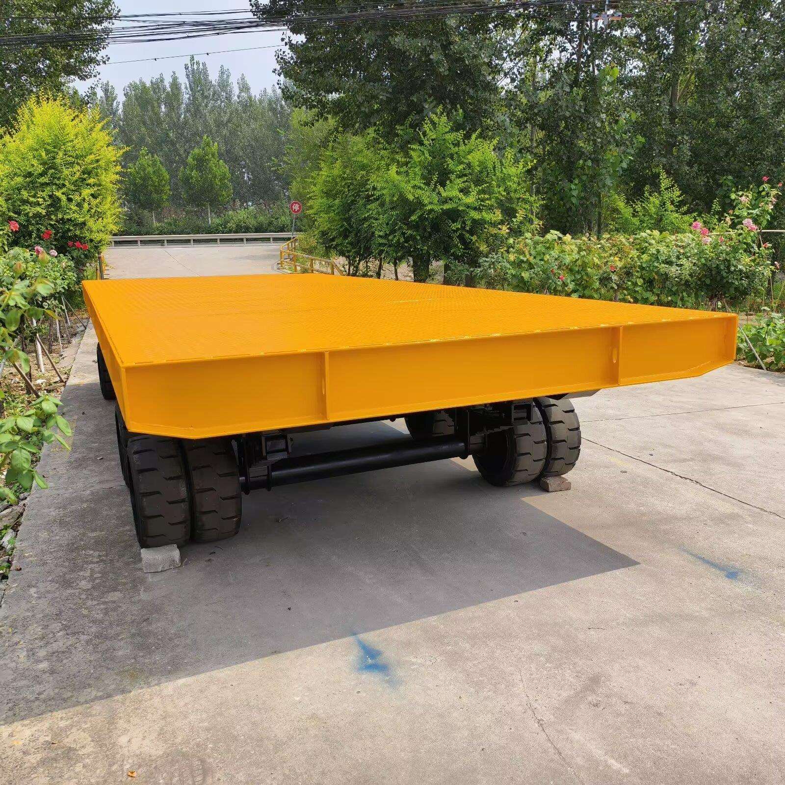 明源30吨牵引式平板拖车前四后八实习轮胎全挂车坚固耐用