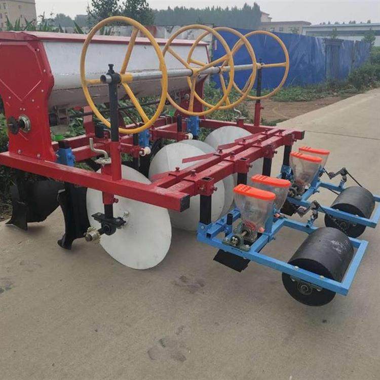 拖拉机带播种覆膜机小型播种滴灌一体机开沟播种镇压一体机厂家