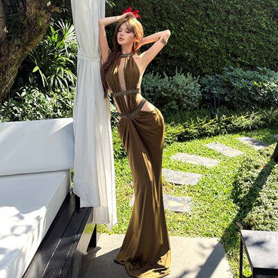 泰国三亚绝美沙滩裙女海边度假性感露背镂空挂脖连衣裙辣妹礼服裙