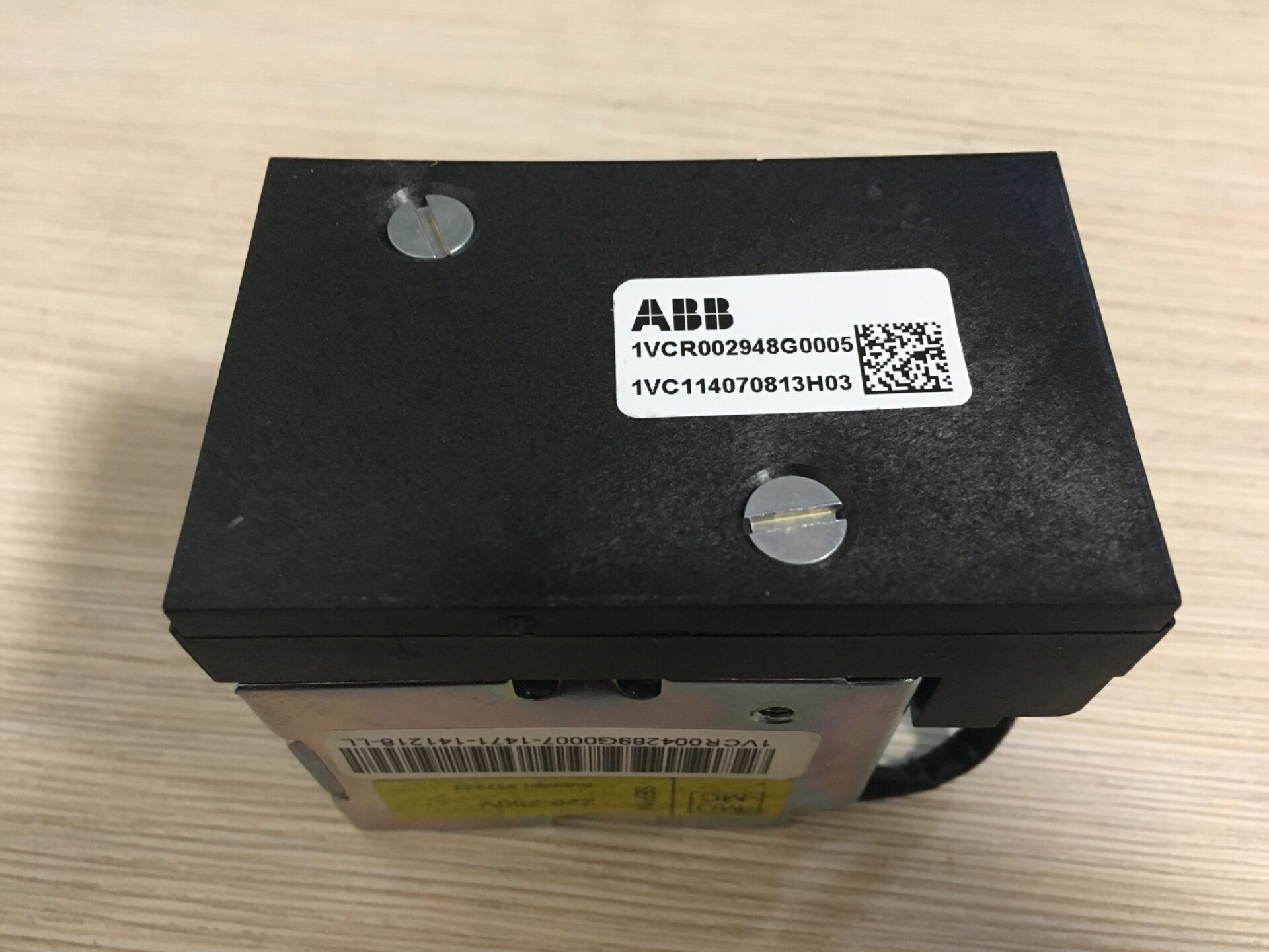 1VCR008479G0001分闸线圈MO3 VD4分闸线圈MO3 VD4过电流脱扣器MO3