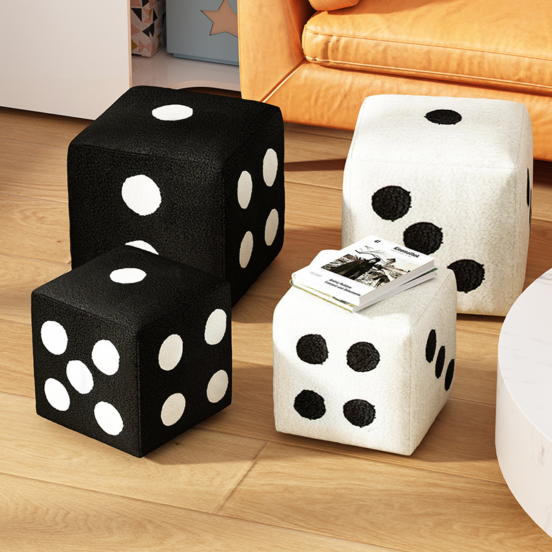 速发凳子家门客厅用实骰子创意脚踏换鞋凳口木坐墩筛子儿童小板凳