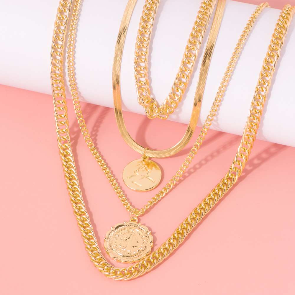 现货Fashion Versatile Necklace Fashion Personality Multilaye