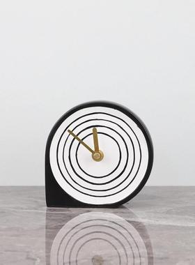 现代简约创意时钟摆件桌面座钟 样板房家居客厅玄关书房 软装饰品