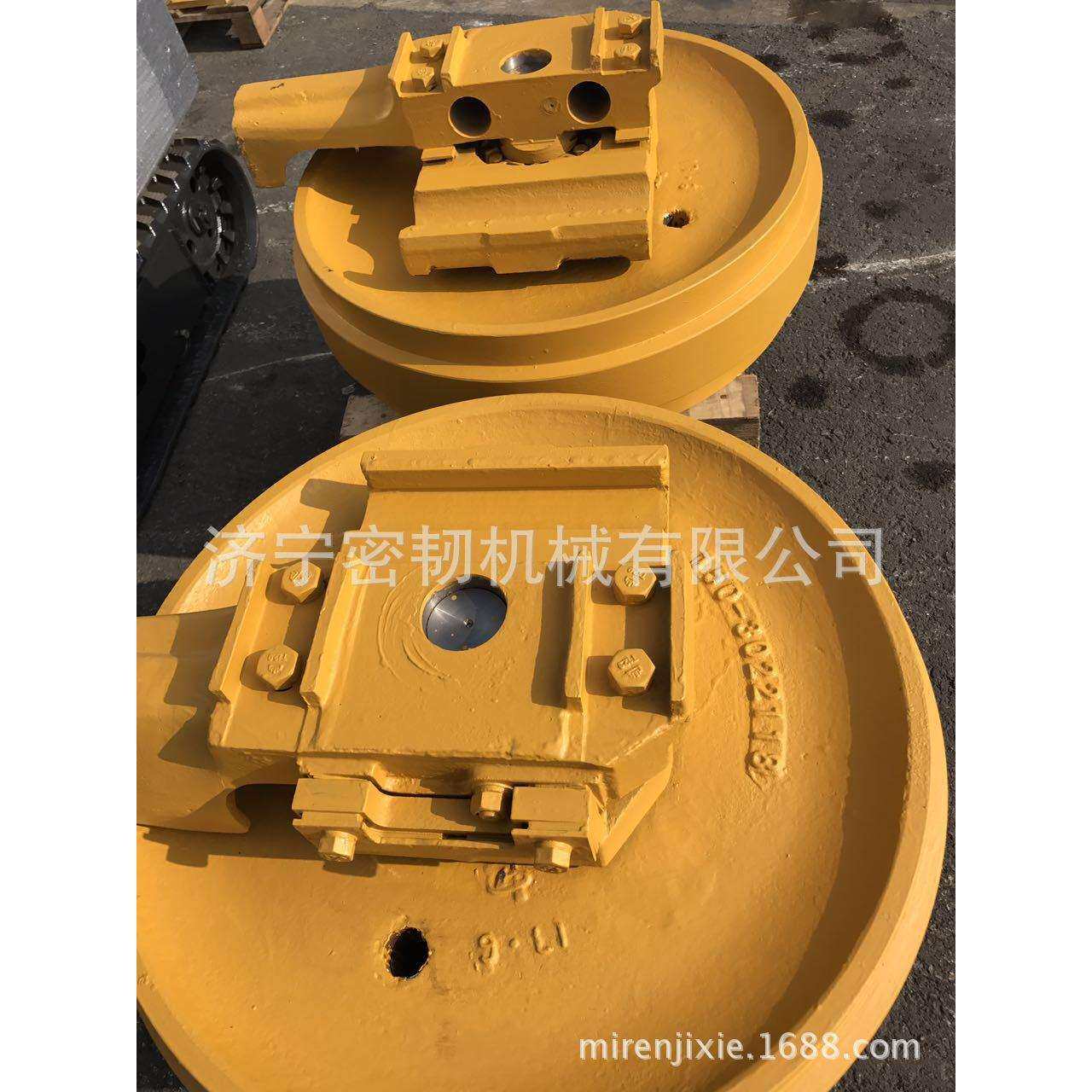 推土机全车配件D85/D155引导轮总成23Y-40B-00000/150-30-22118