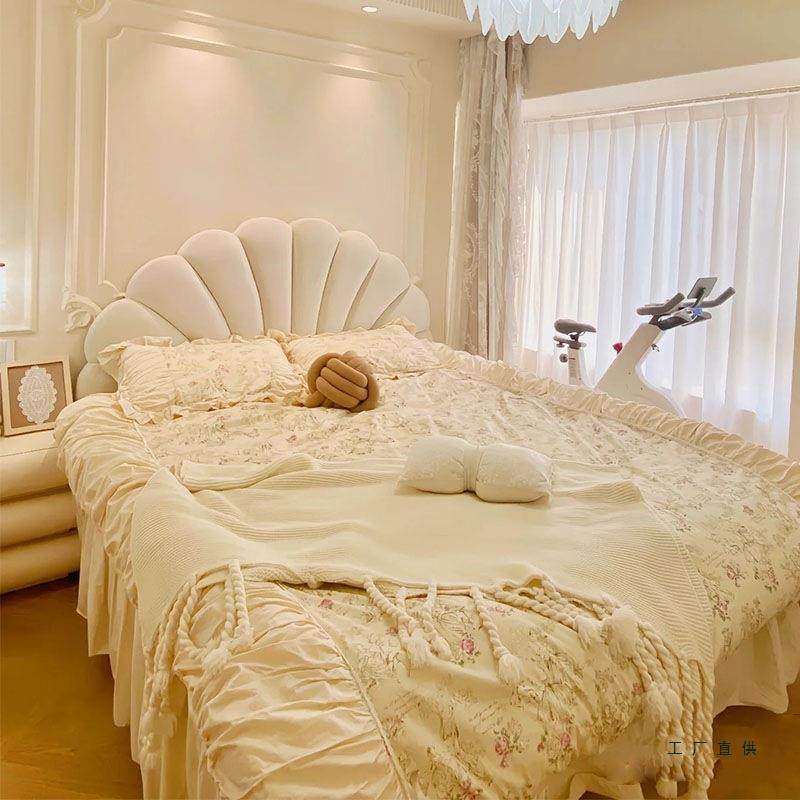 奶油风花瓣公主床科技布艺床现代简约软包卧室轻奢1米8女生双人床