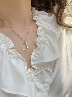 新品2022 Select Elegant 14k Gold Lip Chain DelicTate Moon St