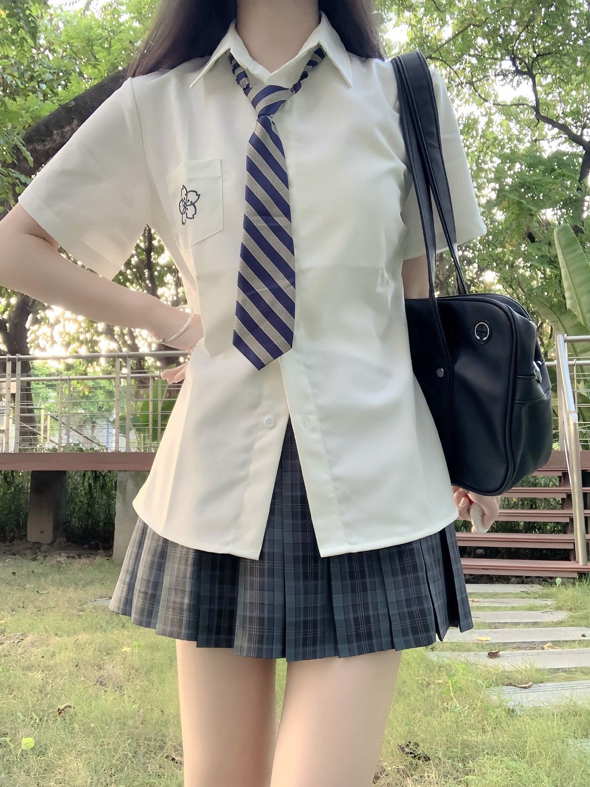 林间萌象原创JK衬衫短袖宽松学院风白刺绣女衬衣夏季班服制服上衣