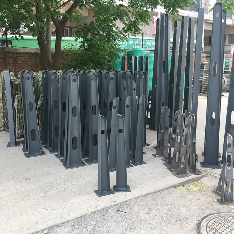 速发【碳钢】雨璃钢梁满焊牛腿支架构架点式幕墙爪件钢结钢雨篷玻