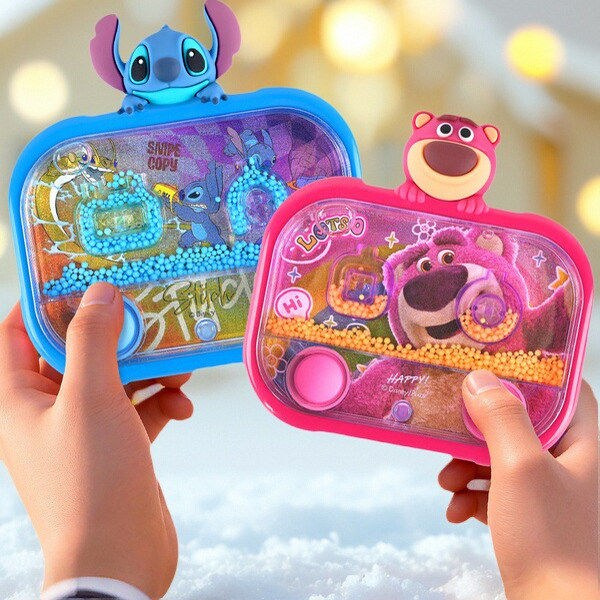 迪士尼草莓熊套圈圈儿童游戏水机幼儿园掌上水中套圈圈机益智玩具