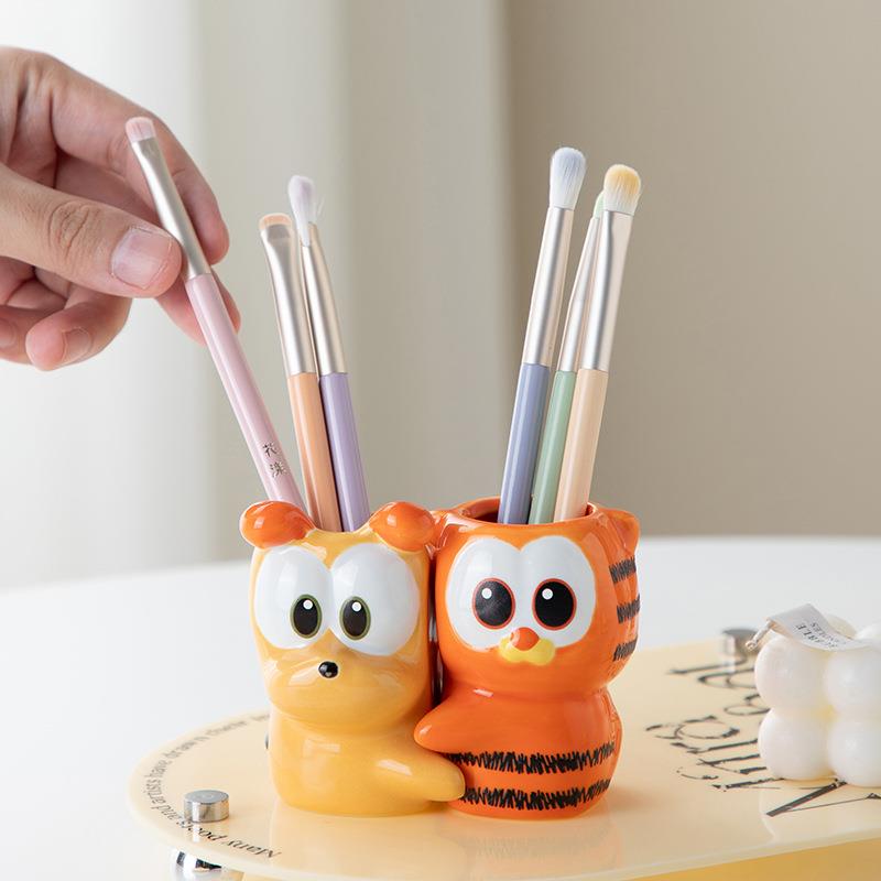 欧迪加菲笔筒化妆刷收纳筒桌面收纳盒陶瓷办公桌高颜值收纳桶摆件