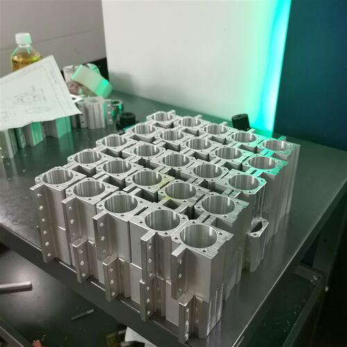 热销现货速发精密机械 CC机加非标零件K不锈钢铣床加工精密五金数