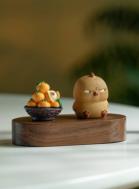 新品可爱小鸡窝比斜眼摆s件心想事橙香薰汽车中控车载摆件办公室