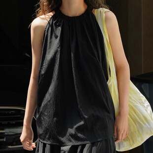 速发黑色无袖穿脖吊带夏日外挂法式气质设计感削肩背心上衣