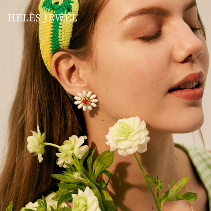 HELES新品花园系列白色雏菊太阳花耳钉女款小众轻奢高级感耳饰