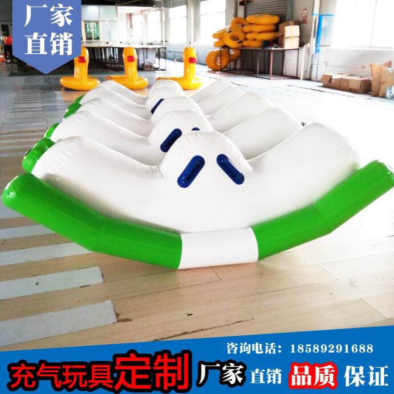 工厂直销夏季充气水上玩具儿童跷跷板乐园组合设施派对水上乐园图片